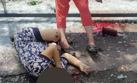 Росіяни вдарили по зупинці громадського транспорту в Торецьку: 8 людей загинуло, ще четверо поранено