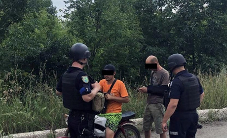 12 колаборантів, які допомагали ворогові, затримала поліція у Торецьку