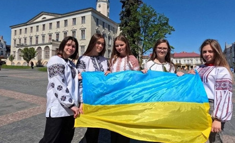Музичний вечір, відеоролики та онлайн-акція: як у Дрогобичі відзначатимуть День молоді