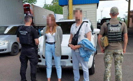 Одеситка вивозила чоловіків з України, видаючи їх за опікунів свого сина