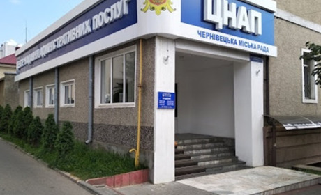 Для переселенців з Херсонщини відкрили громадську приймальню у Чернівцях