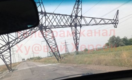 Під Чаплинкою впала опора ЛЕП