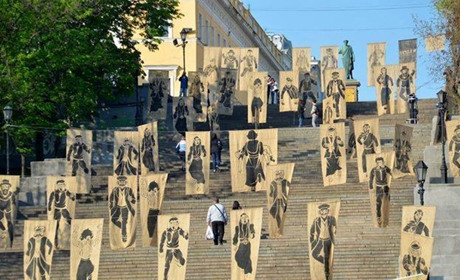 Куди піти в Одесі у серпні: архпрогулянки, експозиції у зумі, вистави, майстер-класи