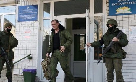 У Сватовому і Старобільську триває примусова мобілізація. Хто “здає” чоловіків окупантам