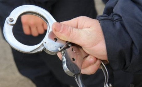 У Славуті перехожий допоміг затримати злодія