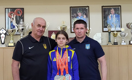 16 річна спортсменка з Попасної стала срібною призеркою Чемпіонату Європи з важкої атлетики