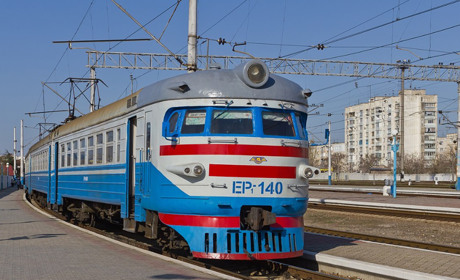 Приміське залізничне сполучення у Лозовій. Графік руху поїздів