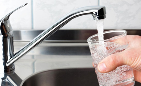 У Добропіллі змінили графік подачі води: коли можна поповнити запаси