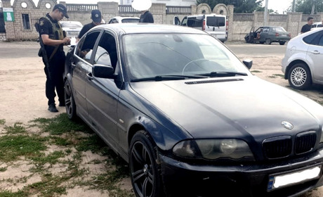 У Вознесенську чоловік під час реєстрації авто дізнався, що його BMW розшукує "Інтерпол"