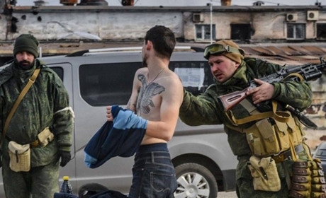 Після вибухів окупанти повністю заблокували виїзд із Мелітополя і посилили фільтрацію