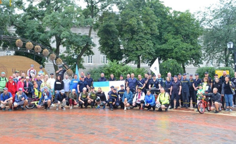 Майже 20 тис. гривень на підтримку військових зібрали чернігівці на Патріотичному велопараді