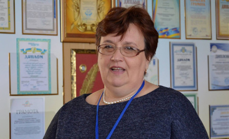 Життя, вплетене в історію України: директорка гімназії показала свої будні з 80-х і до сьогодні