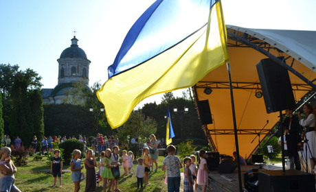 У Ніжині відбувся благодійний фест: ніжинці продовжують збирати кошти для ЗСУ. Фото