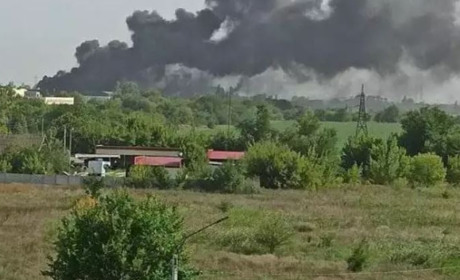Потужний вибух поблизу Нової Каховки: «вірогідно в яблочко»