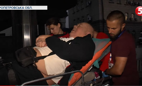 Волонтери евакуювали понад 2 тисячі маломобільних людей. Вивозять вони й мешканців Добропілля