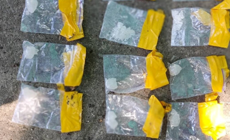 Добропільські поліцейські викрили наркозбувальника у Білозерському. Що йому "світить"