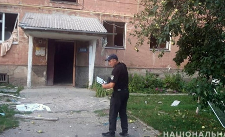 У Шепетівці поліцейські документують наслідки ворожих ракетних ударів
