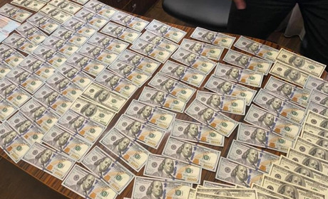 Затримали на хабарі: одесит поширював дитячу порнографію і хотів відкупитися від покарання