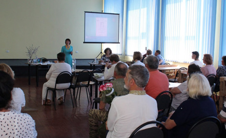 Новини воєнного часу. Старокостянтинівщина. Про День Прапора, презентацію збірки, збір коштів на ЗСУ