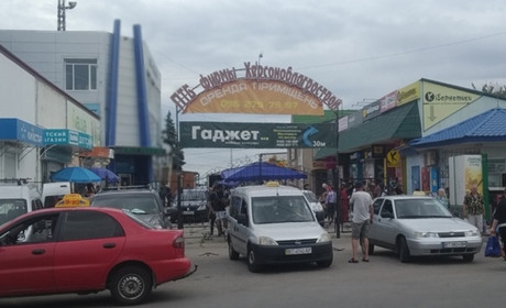 Окупанти вимагають від водіїв Нової Каховки місцеву реєстрацію