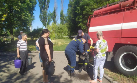 У Добропіллі оновили графік підвозу води. Коли чекати на воду у приватному секторі