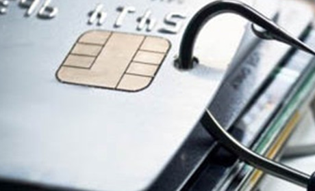 Мінус 8 тисяч гривень: псевдобанкіри ошукали жителя Добропілля