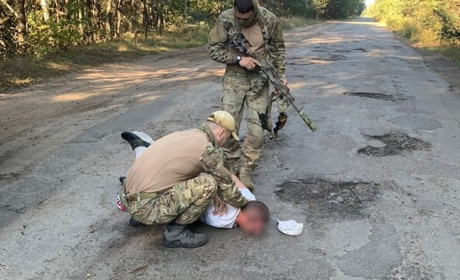 Затримано чоловіка, який інформував ФСБ щодо знаходження військових та техніки на Шосткинщині