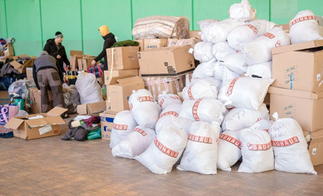 У Торецьку продовжують видавати гуманітарну допомогу. Хто і де може отримати