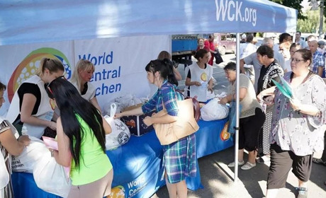 Благодійна організація World Central Kitchen не видаватиме продуктові набори на Гадяччині. Чому так