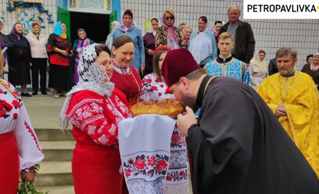 У церкві Святого Миколая в селі Українське відзначили храмове свято: завітав Владика Симеон (ВІДЕО)