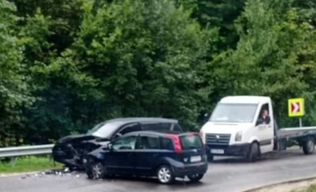 На Дрогобиччині за вихідні трапилось три ДТП, в одній з них постраждали четверо людей