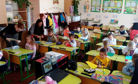 Перший дзвоник у Барських школах №3 та №4 пролунав для першокласників