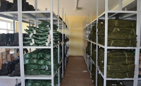 У Мелітополі активно запрошують чоловіків вступати до війська Криму