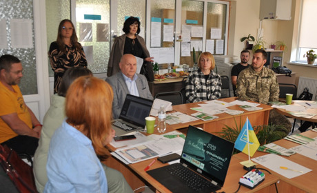 Про інформаційну безпеку та ворожу пропаганду ІПСО говорили в Кременецькому МЦ