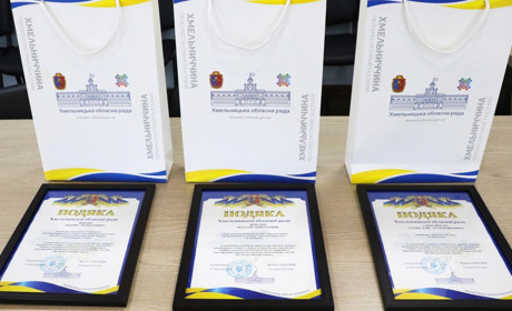 Відзнаки Хмельницької обласної ради з нагоди Дня Незалежності знайшли своїх героїв і у Нетішині