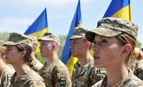 Чи зможуть жінки Южного виїжджати за кордон з жовтня, — пояснення