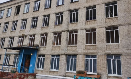 У Сєвєродонецьку 840 учнів отримують завдання на подвір’ях шкіл. Як вчитися без світла та інтернету