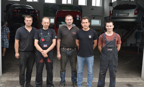 Через руки майстрів однієї СТО у Переяславі пройшло понад 20 автомобілів для фронту