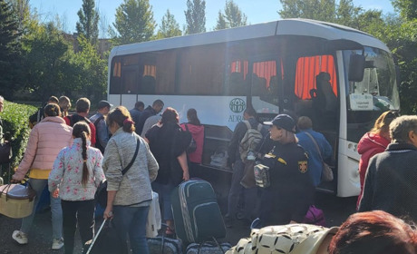 Мешканців Торецька вкотре закликають евакуюватися. Куди можна поїхати