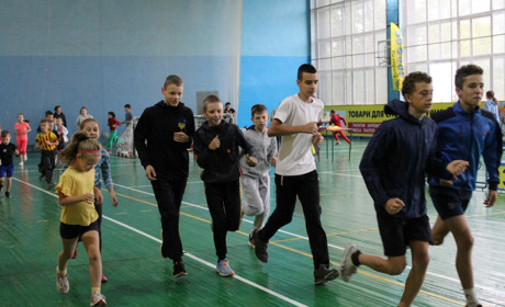 Відкриття футбольного поля, змагання: як в Жовтих Водах святкували День фізичної культури та спорту