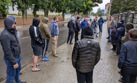 У ДТП на Сарненщині загинув пішохід: односельчани прийшли до райвідділу на «розбірки»