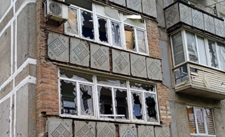 Російські війська обстріляли Торецьк та розкидали вибухонебезпечні предмети на вулицях. Що відомо