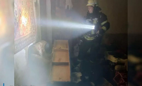 У Жовтих Водах вигоріла квартира на п'ятому поверсі. Фото