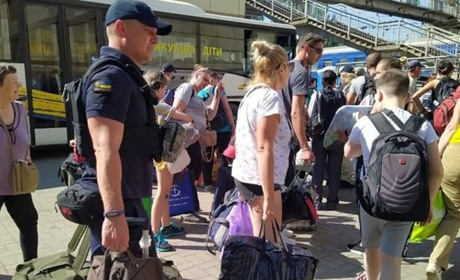 Як проходить евакуація дітей в Добропільській громаді: майже всі опікунські й прийомні сім'ї виїхали