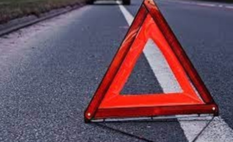 В Ялтушкові водій автомобіля «Таврія» виїхав на зустрічну смугу та зіткнувся з автомобілем «Славута»