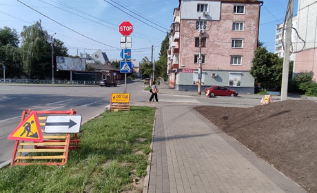 У Чернігові на місцях проведення ремонтів Чернігівводоканалу невідомі поцупили дорожні знаки