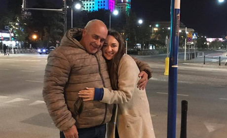 Бажаю кожному дочекатись своїх Героїв, - каже Олена Мельник, яка вперше за 3 роки зустрілась з татом