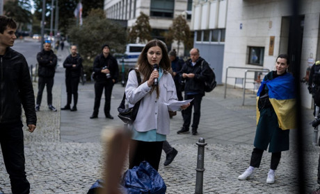 "Озбройте Україну!": Анастасія Нестерова з Нікополя виступила із закликом в Берліні