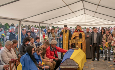 У Нікополі провели в останню путь захисника України Сергія Сову