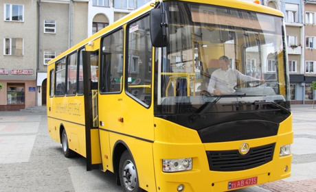 З початку війни Дрогобицька громада віддала 4 з 5 шкільних автобусів на потреби ЗСУ